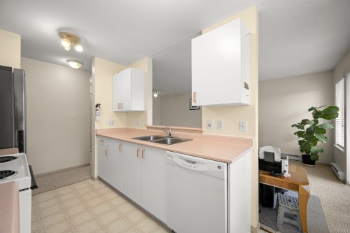 208A-698 Aspen Rd, Comox, BC - Indoor Photo Showing Kitchen With Double Sink