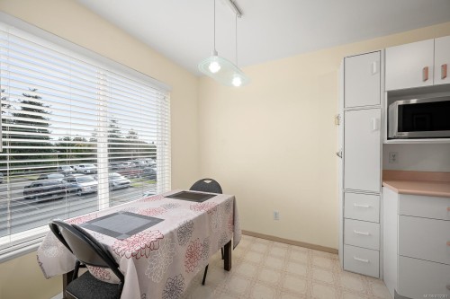 208A-698 Aspen Rd, Comox, BC - Indoor