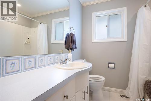 104 2Nd Avenue, Rosthern, SK - Indoor Photo Showing Bathroom