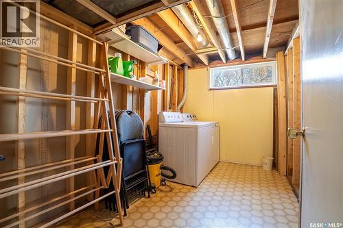 104 2Nd Avenue, Rosthern, SK - Indoor Photo Showing Laundry Room