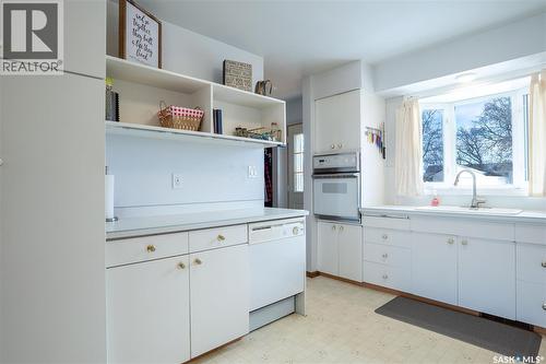 104 2Nd Avenue, Rosthern, SK - Indoor Photo Showing Kitchen