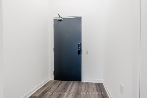 132-395 Dundas Street W, Oakville, ON - Indoor Photo Showing Other Room