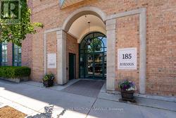 315 - 185 ROBINSON STREET  Oakville, ON L6J 7P6