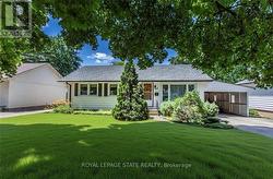 118 JACOBSON AVENUE  St. Catharines, ON L2T 3A5