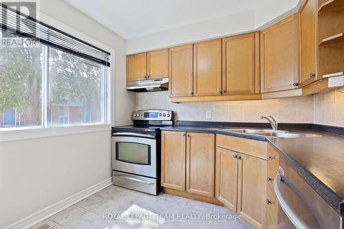 Kitchen - Stainless Steel Appliances - 2942 Fairlea Crescent, Ottawa, ON - Indoor Photo Showing Kitchen With Double Sink