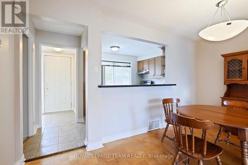 2942 Fairlea Crescent, Ottawa, ON - Indoor Photo Showing Dining Room
