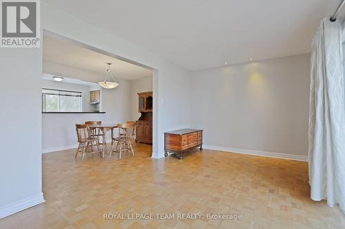 Dining Room / Living Room - 2942 Fairlea Crescent, Ottawa, ON - Indoor Photo Showing Dining Room