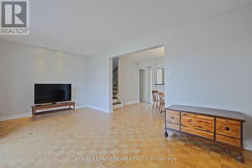 Living Room - 2942 Fairlea Crescent, Ottawa, ON - Indoor