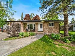 12 EASY STREET  Georgina, ON L0E 1N0