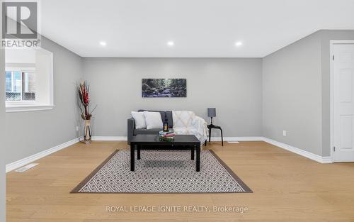 30 Bridlewreath Street, Kitchener, ON - Indoor