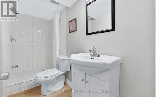 30 Bridlewreath Street, Kitchener, ON - Indoor Photo Showing Bathroom