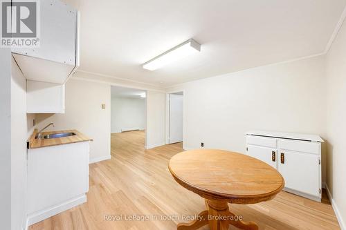 Kitchen in Apartment - 756 Champlain Road, Tiny, ON - Indoor
