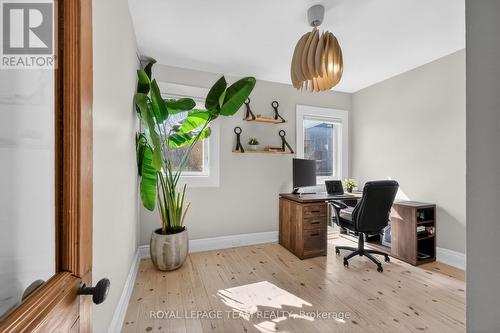 142 Florence Street, Ottawa, ON - Indoor Photo Showing Office