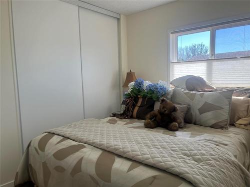 37 Bluebird Crescent, Brandon, MB - Indoor Photo Showing Bedroom