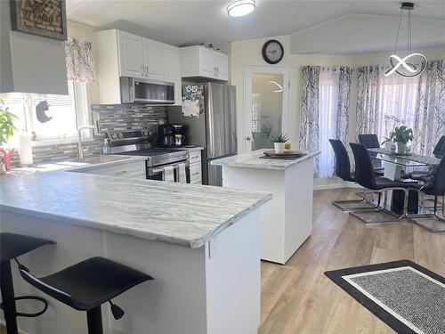 37 Bluebird Crescent, Brandon, MB - Indoor Photo Showing Kitchen