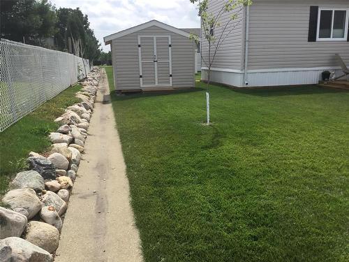 37 Bluebird Crescent, Brandon, MB - Outdoor