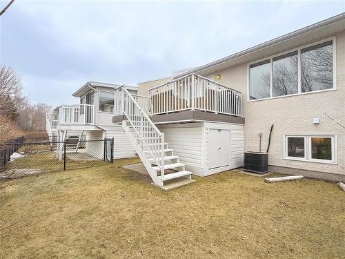 32 Willow Place, Brandon, MB - Outdoor With Exterior