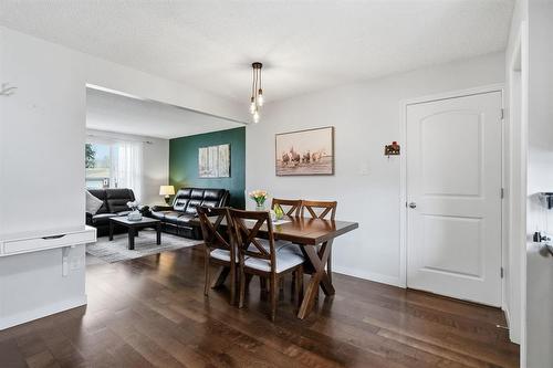37 Hobbs Crescent, Winnipeg, MB - Indoor Photo Showing Dining Room
