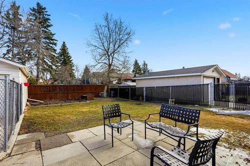 37 Hobbs Crescent, Winnipeg, MB - Outdoor