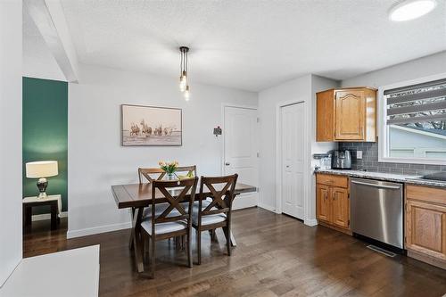 37 Hobbs Crescent, Winnipeg, MB - Indoor