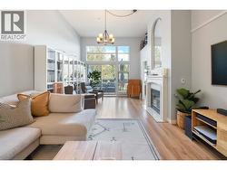 606 301 MAUDE ROAD  Port Moody, BC V3H 5B1