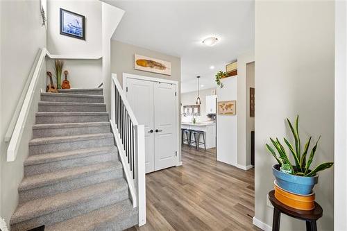 37 Mccrindle Bay, Winnipeg, MB 