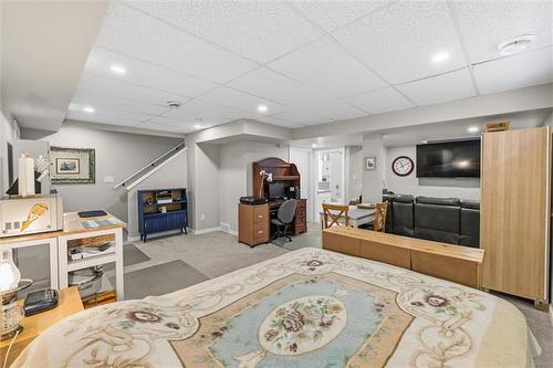 37 Mccrindle Bay, Winnipeg, MB 