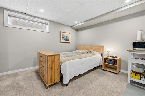 37 Mccrindle Bay, Winnipeg, MB 