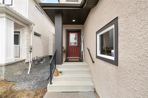 37 Mccrindle Bay, Winnipeg, MB 