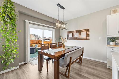 37 Mccrindle Bay, Winnipeg, MB 