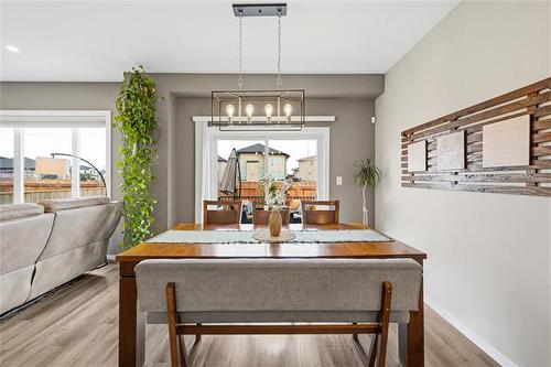 37 Mccrindle Bay, Winnipeg, MB 