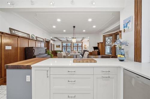 299 Yale Ave, Winnipeg, MB 