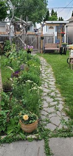 575 Castle Ave, Winnipeg, MB 