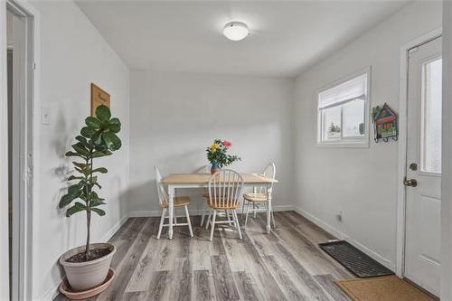 575 Castle Ave, Winnipeg, MB 