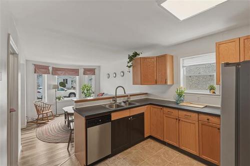 575 Castle Ave, Winnipeg, MB 