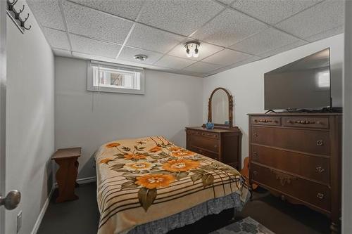 8 Agate Bay, Winnipeg, MB 