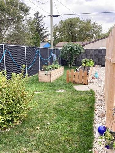 8 Agate Bay, Winnipeg, MB 