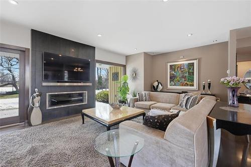 131 Pinehurst Cr, Winnipeg, MB 