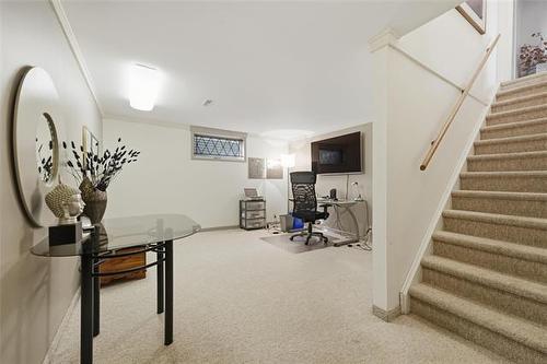 131 Pinehurst Cr, Winnipeg, MB 