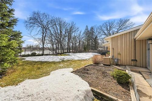 131 Pinehurst Cr, Winnipeg, MB 