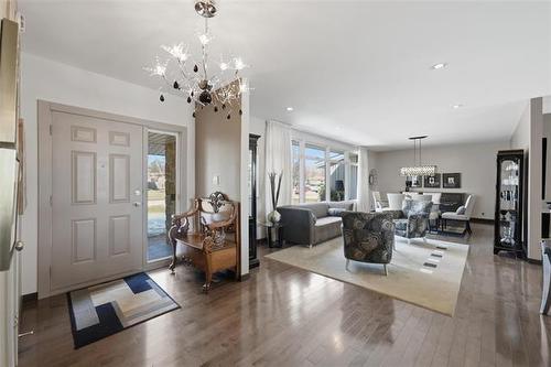 131 Pinehurst Cr, Winnipeg, MB 