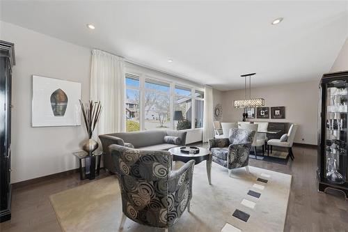 131 Pinehurst Cr, Winnipeg, MB 