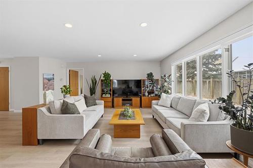 1-30 Victor Lewis Dr, Winnipeg, MB 