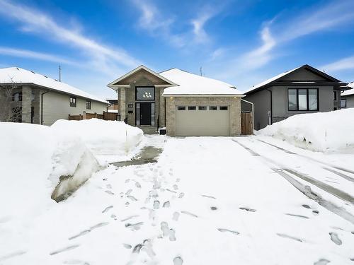 333 Ruby Crescent, Thunder Bay, ON 