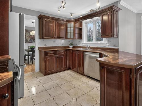 144 Pinewood Crescent, Dartmouth, NS - Indoor Photo Showing Kitchen
