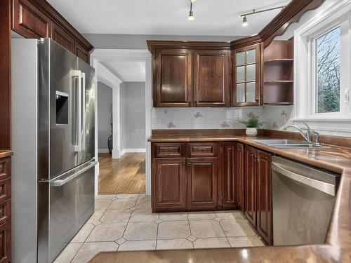 144 Pinewood Crescent, Dartmouth, NS - Indoor Photo Showing Kitchen With Double Sink