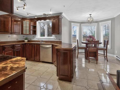 144 Pinewood Crescent, Dartmouth, NS - Indoor Photo Showing Kitchen