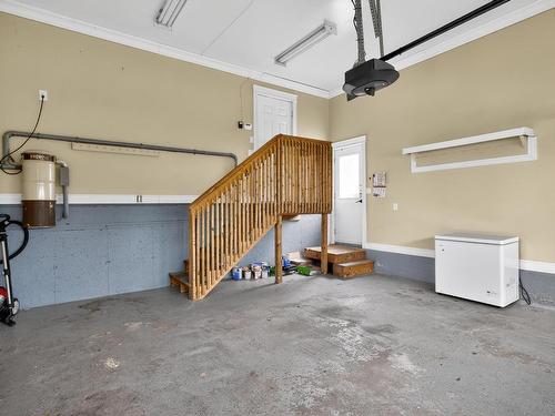 144 Pinewood Crescent, Dartmouth, NS - Indoor Photo Showing Garage