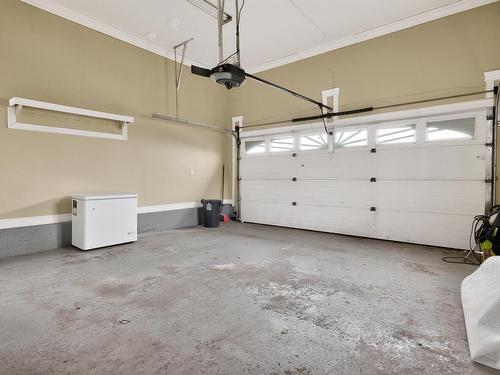 144 Pinewood Crescent, Dartmouth, NS - Indoor Photo Showing Garage
