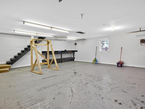 144 Pinewood Crescent, Dartmouth, NS - Indoor Photo Showing Garage